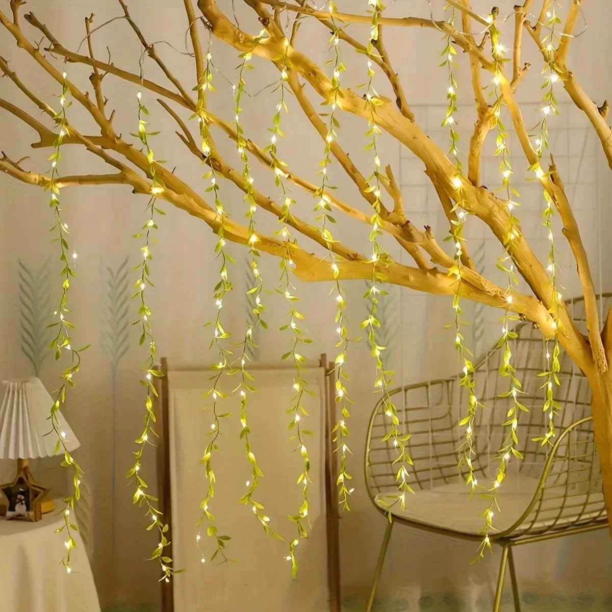 Cortina de Luzes Natalinas com Folhas – Encanto e Magia em Cada Detalhe - Imagem 7