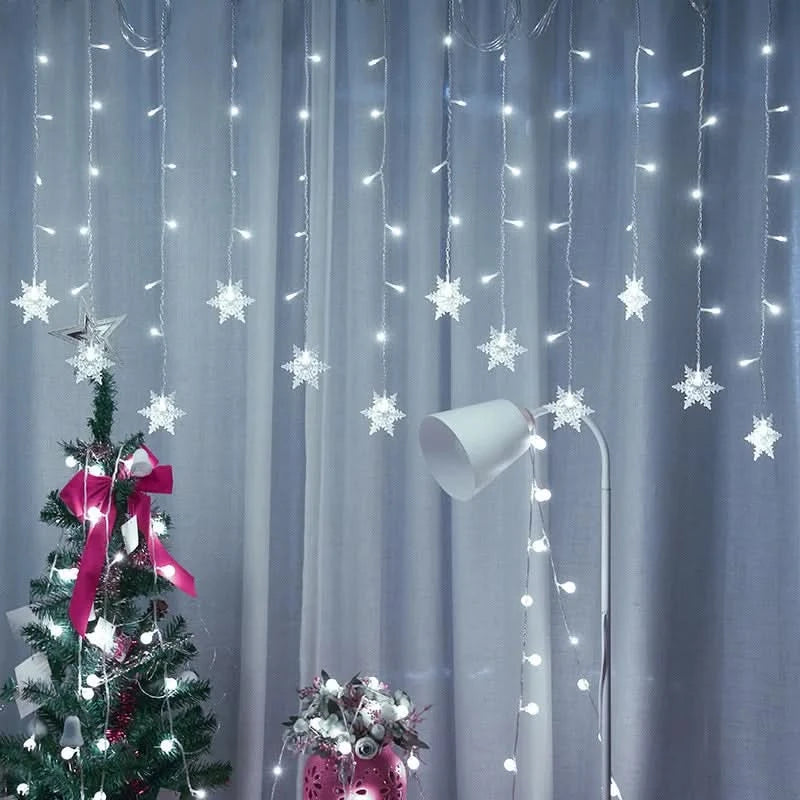 Cortina de Luzes LED Floco de Neve – Magia Natalina em Cada Detalhe - Imagem 2