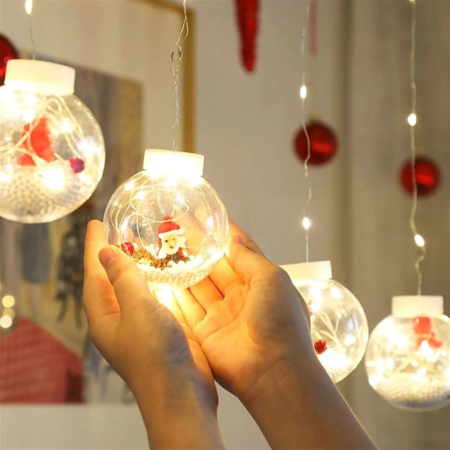 Cortina de Luzes em LED Globos Decoração de Natal - Imagem 2