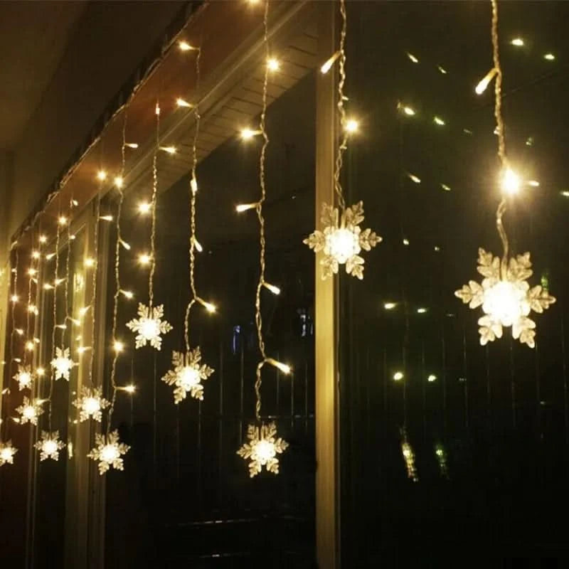 Cortina de Luzes LED Floco de Neve – Magia Natalina em Cada Detalhe - Imagem 17
