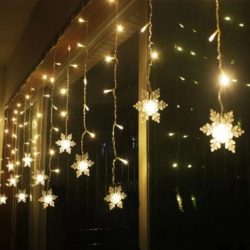Cortina de Luzes LED Floco de Neve – Magia Natalina em Cada Detalhe - Imagem 3