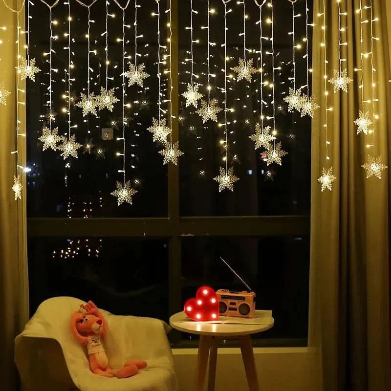 Cortina de Luzes LED Floco de Neve – Magia Natalina em Cada Detalhe - Imagem 9