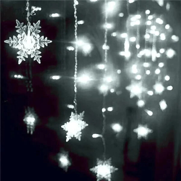 Cortina de Luzes LED Floco de Neve – Magia Natalina em Cada Detalhe - Imagem 12