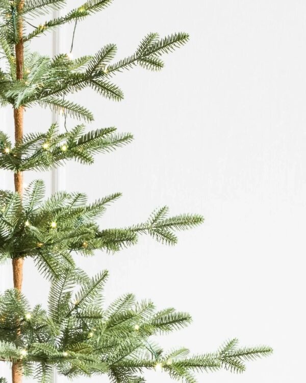 Árvore de Natal Slim Alpine com Galhos Articulados, Suporte Metálico e Micro LEDs Embutidos - Imagem 2