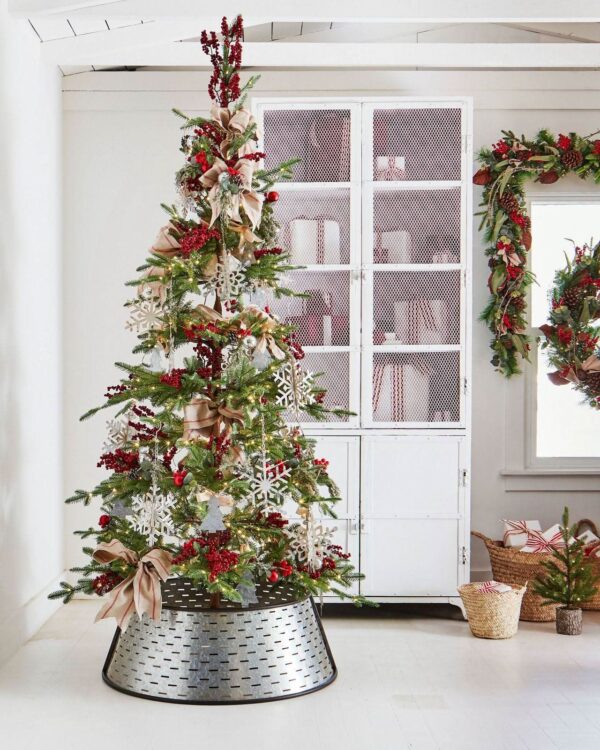 Árvore de Natal Slim Alpine com Galhos Articulados, Suporte Metálico e Micro LEDs Embutidos - Imagem 9