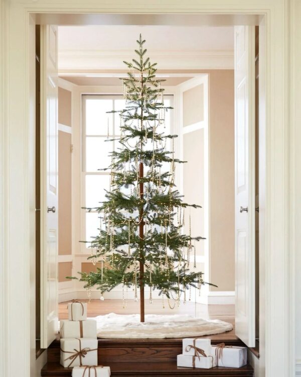 Árvore de Natal Slim Alpine com Galhos Articulados, Suporte Metálico e Micro LEDs Embutidos - Imagem 6