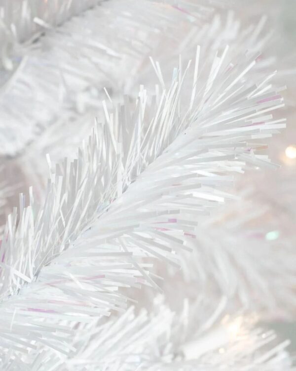 Árvore de Natal Branca Classic com Galhos Articulados, Suporte Metálico e Micro LEDs Embutidos - Imagem 3