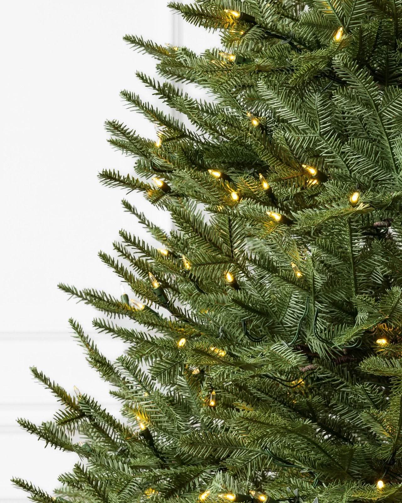 Árvore de Natal Verde Premium com Galhos Articulados, Suporte Metálico e Micro LEDs Embutidos - Imagem 2