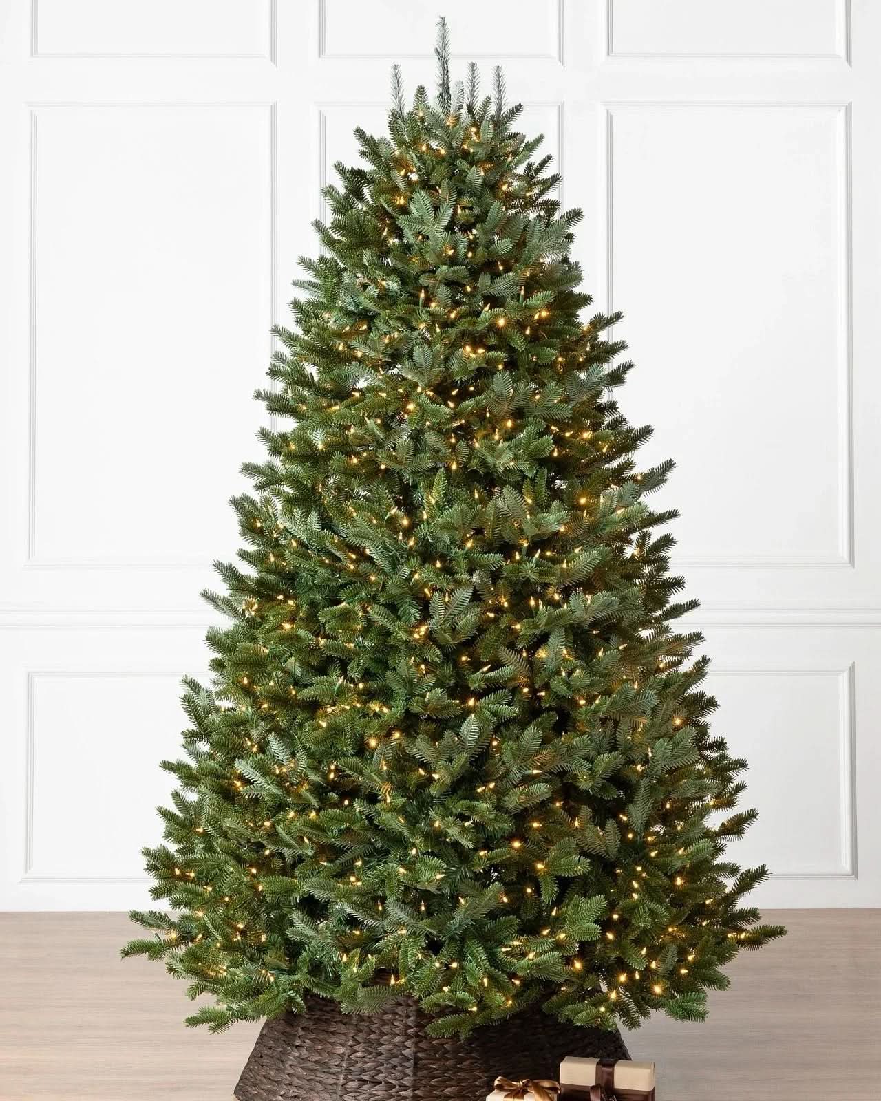 Árvore de Natal Verde Premium com Galhos Articulados, Suporte Metálico com Rodinhas e Micro LEDs Embutidos - Imagem 9