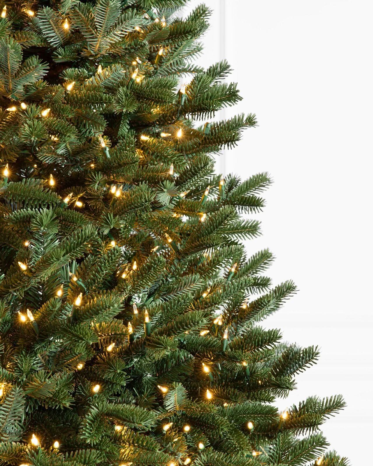 Árvore de Natal Verde Premium com Galhos Articulados, Suporte Metálico com Rodinhas e Micro LEDs Embutidos - Imagem 8