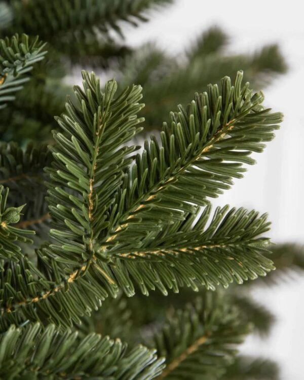 Árvore de Natal Verde Premium com Galhos Articulados, Suporte Metálico com Rodinhas e Micro LEDs Embutidos - Imagem 7